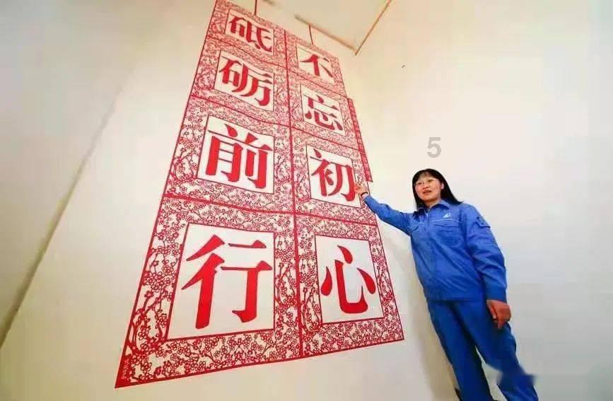 贝莱德基金首位基金经理黯然离场，本土和外来共同执掌